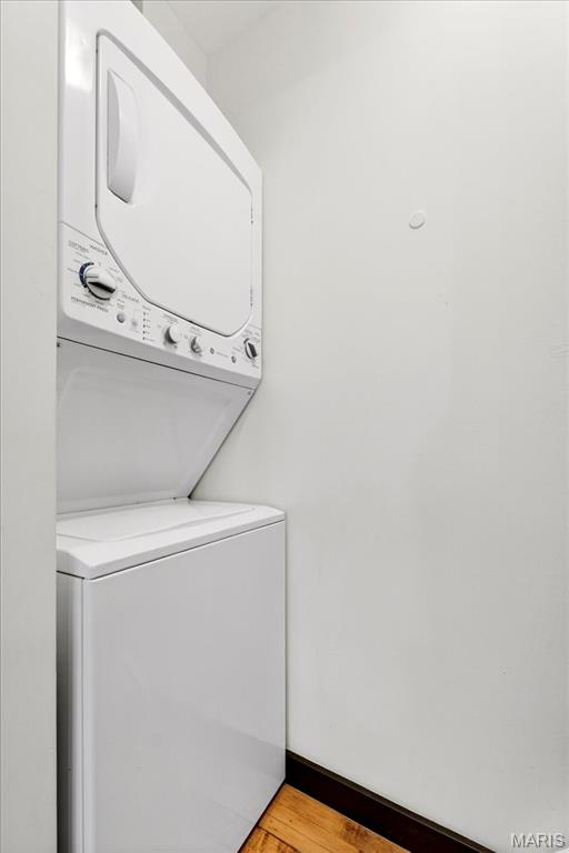 4242 Laclede Avenue Unit: 203