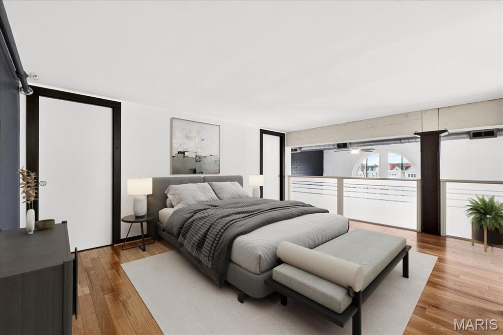 4242 Laclede Avenue Unit: 203