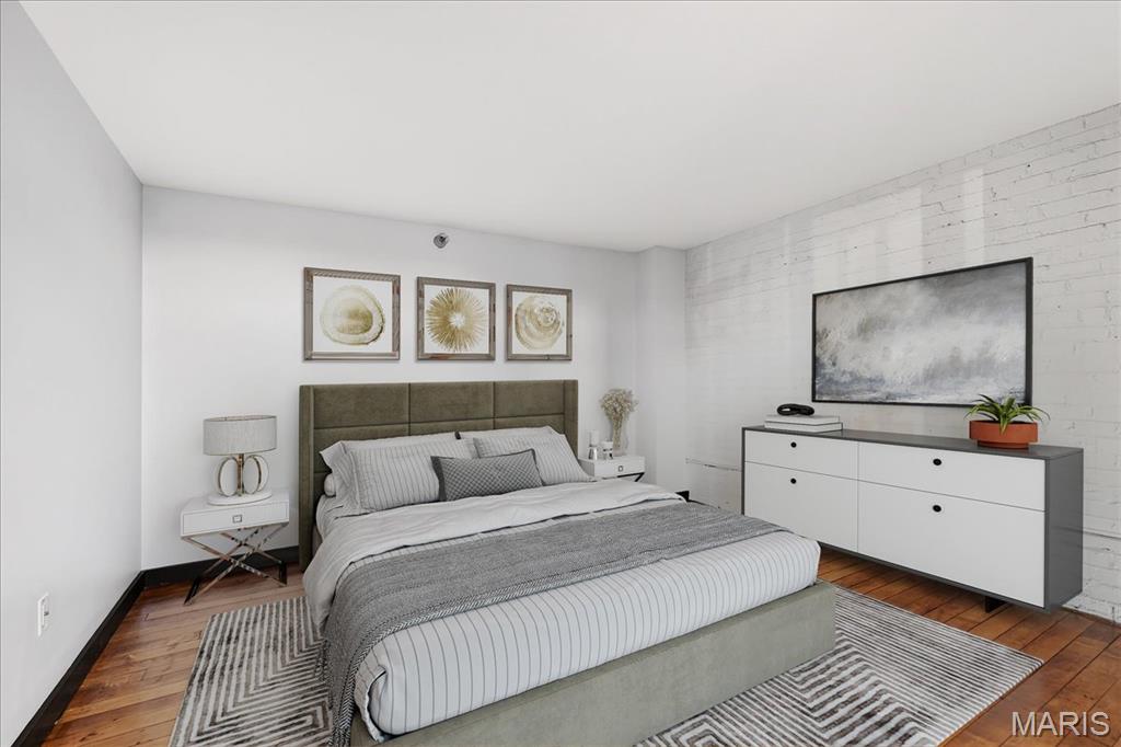 4242 Laclede Avenue Unit: 203