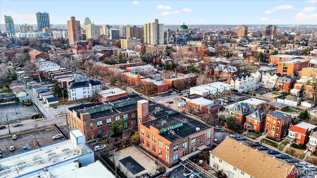 4242 Laclede Avenue Unit: 203