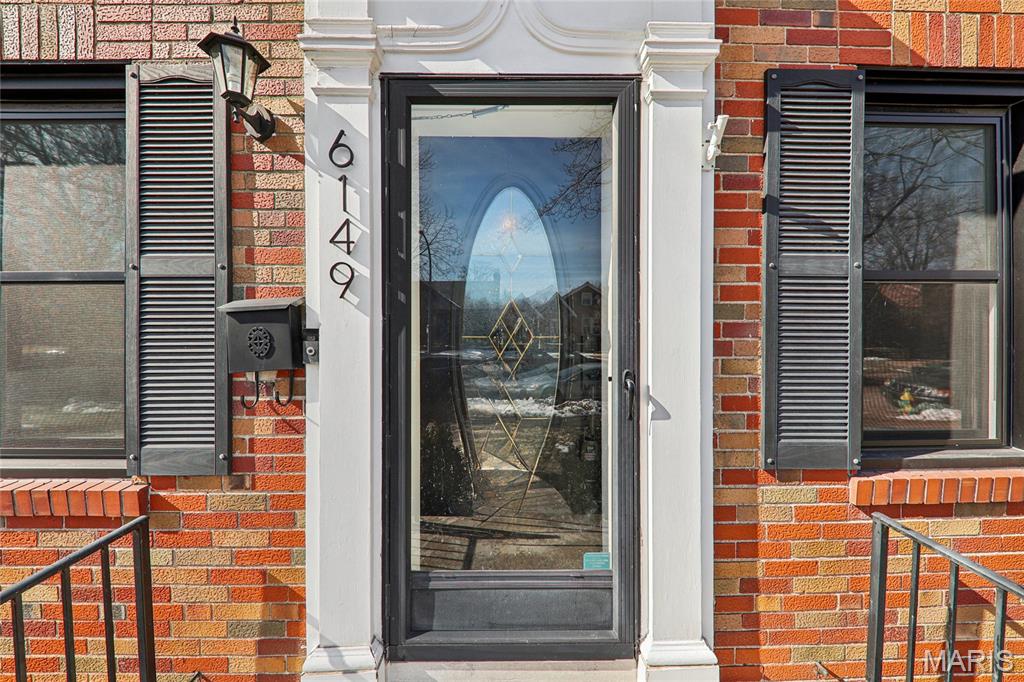 6149 Marwinette Avenue