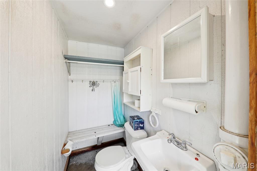 6149 Marwinette Avenue