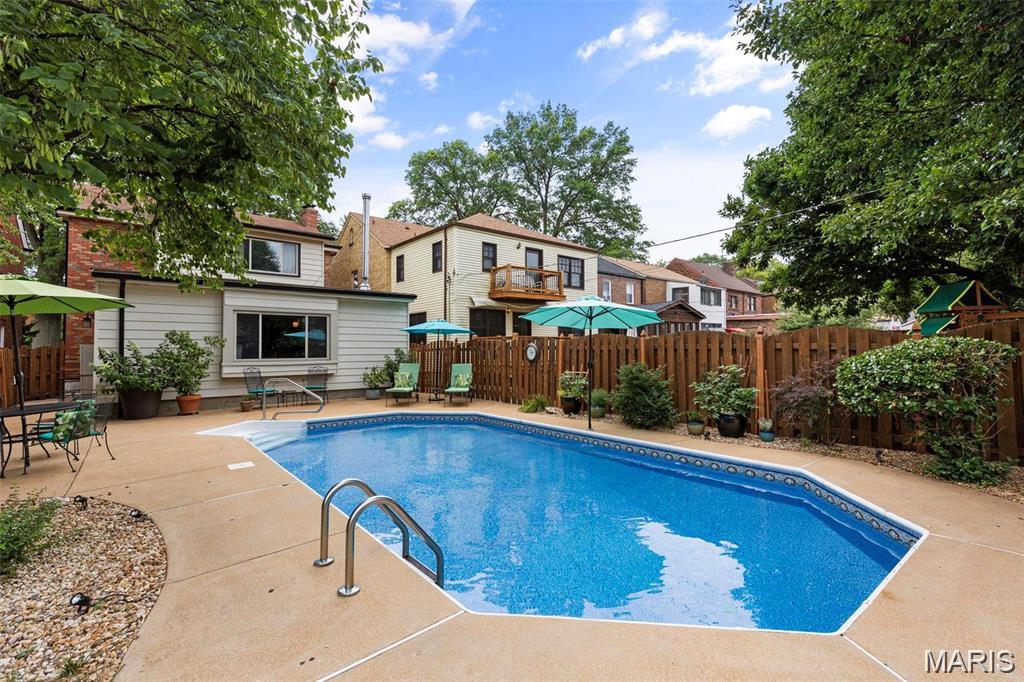 6149 Marwinette Avenue