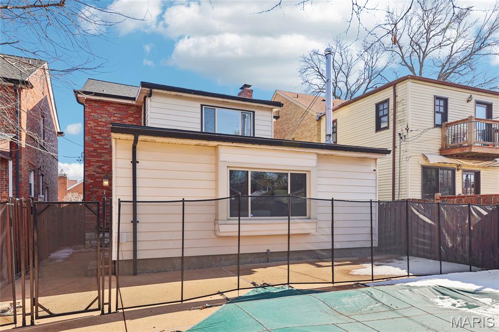 6149 Marwinette Avenue