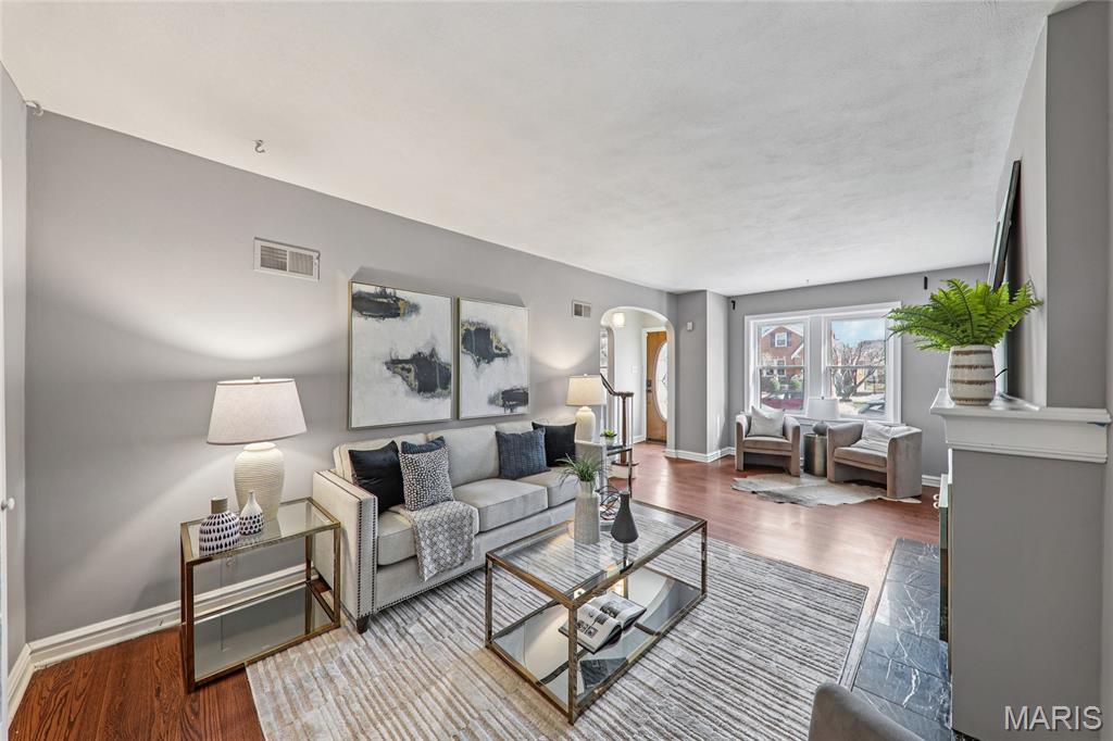 6149 Marwinette Avenue