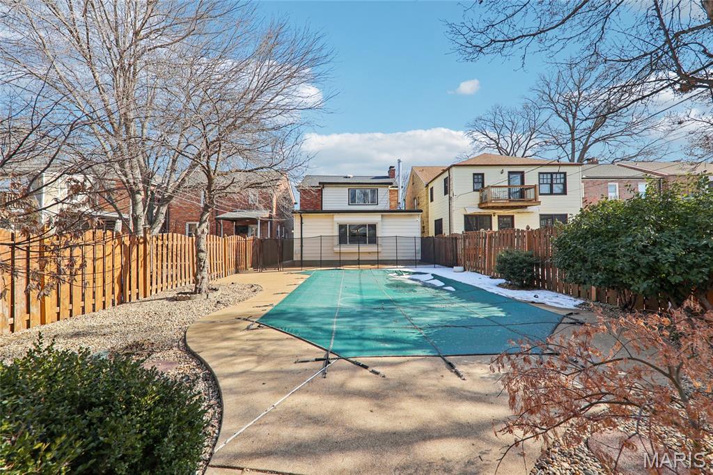 6149 Marwinette Avenue