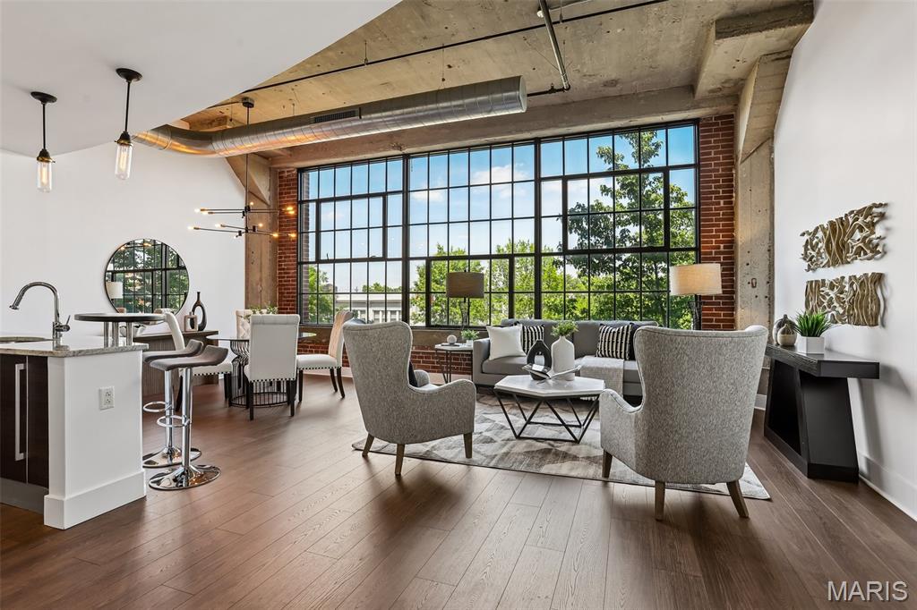 4100 Forest Park Avenue Unit: 304