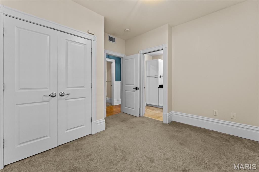 6101 Washington Boulevard Unit: 202
