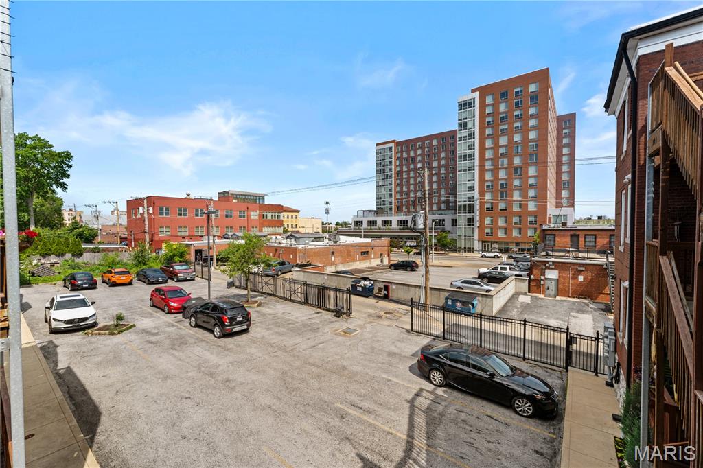 6101 Washington Boulevard Unit: 202