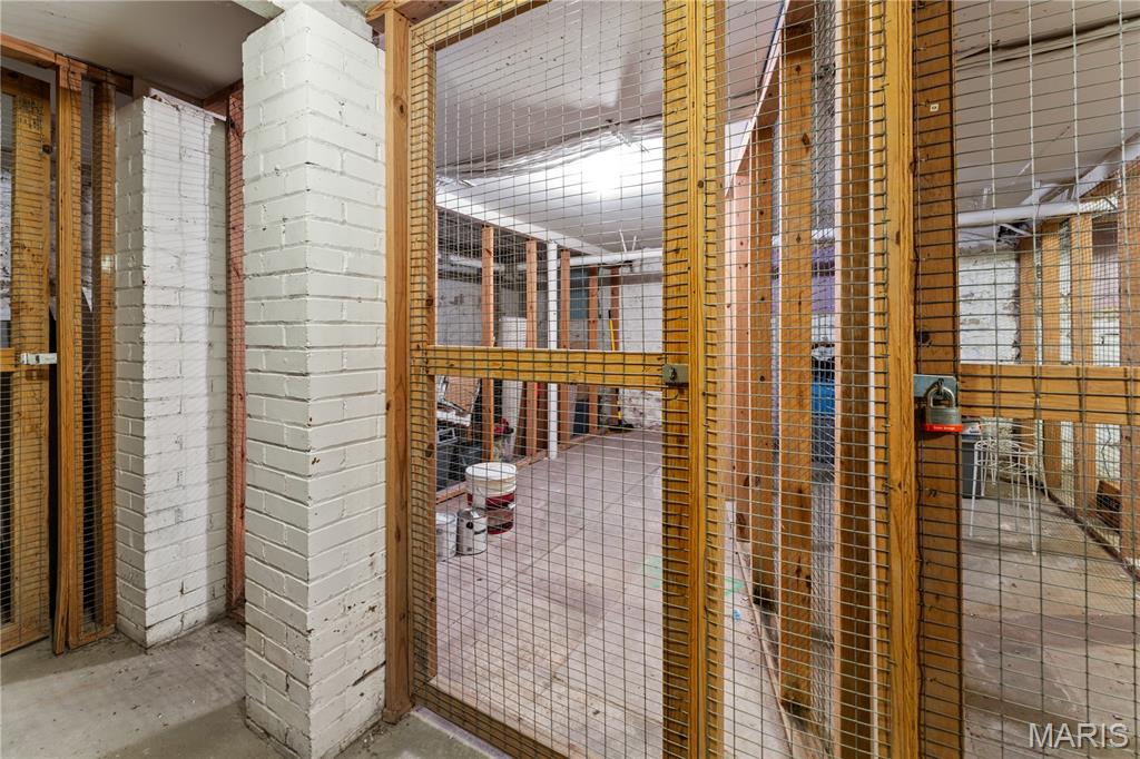 6101 Washington Boulevard Unit: 202