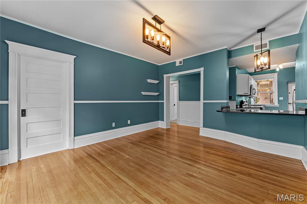 6101 Washington Boulevard Unit: 202