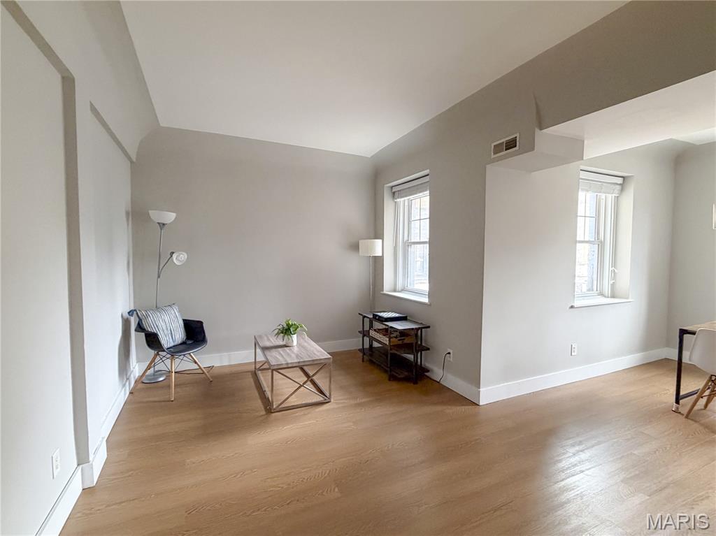 601 Westgate Avenue Unit: 601E