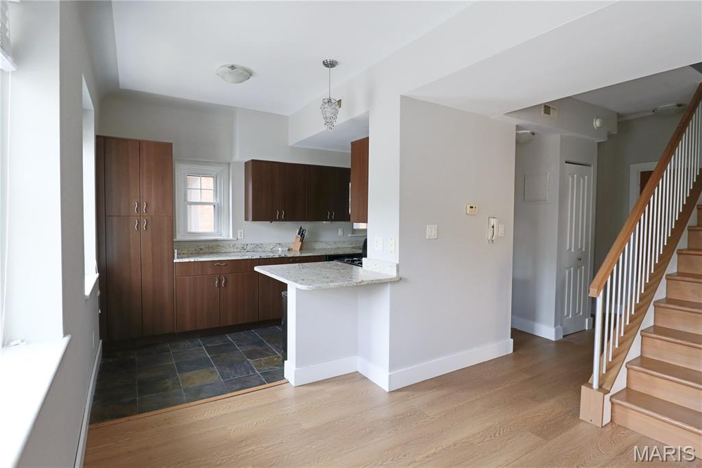 601 Westgate Avenue Unit: 601E