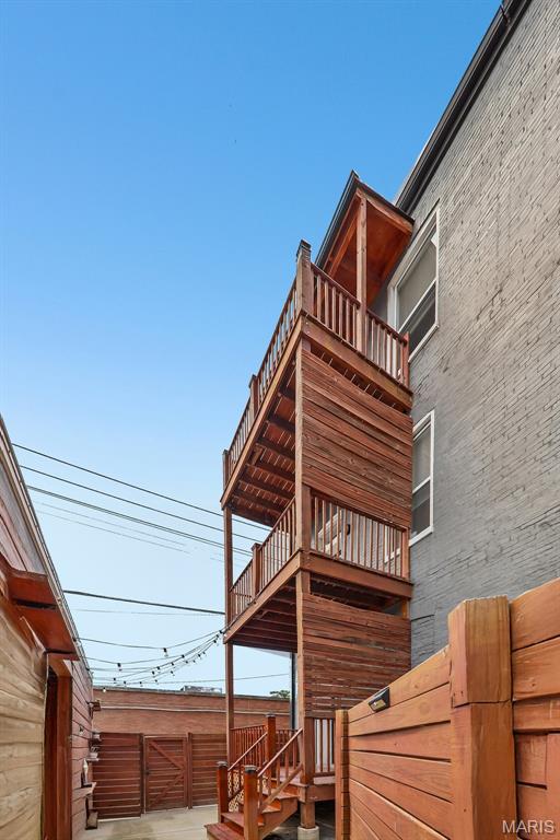 2312 Pestalozzi Street