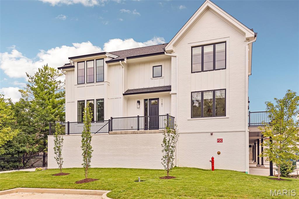 1181 Noa Lane Unit: 33