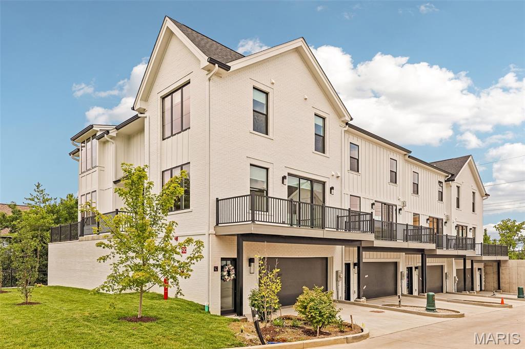 1181 Noa Lane Unit: 33