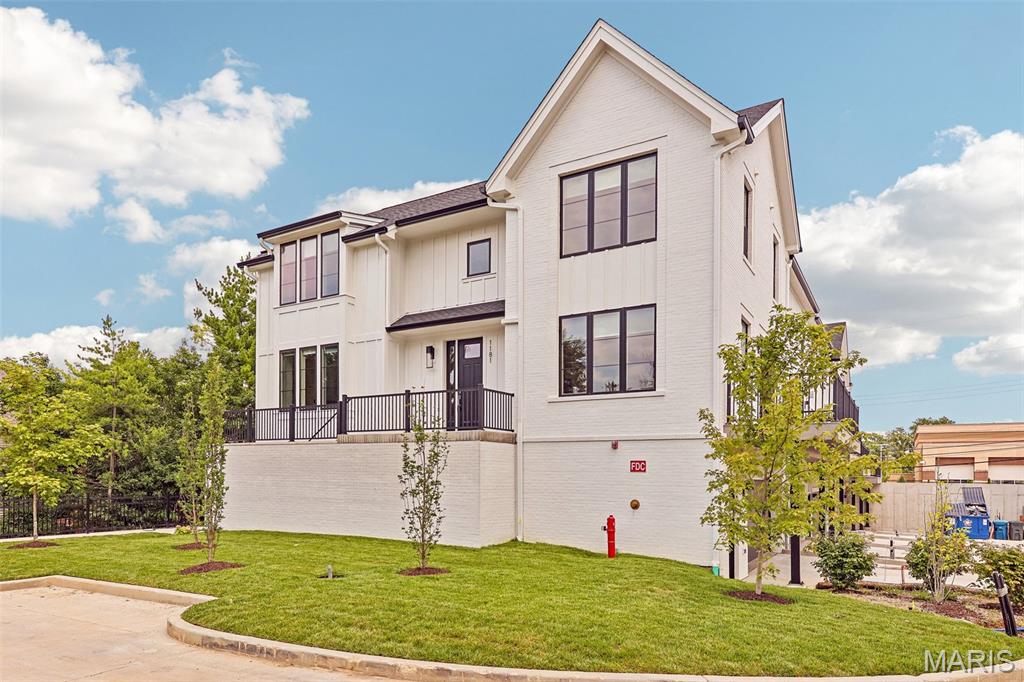 1181 Noa Lane Unit: 33