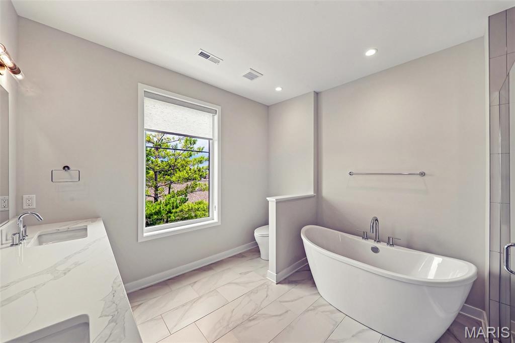 1181 Noa Lane Unit: 33
