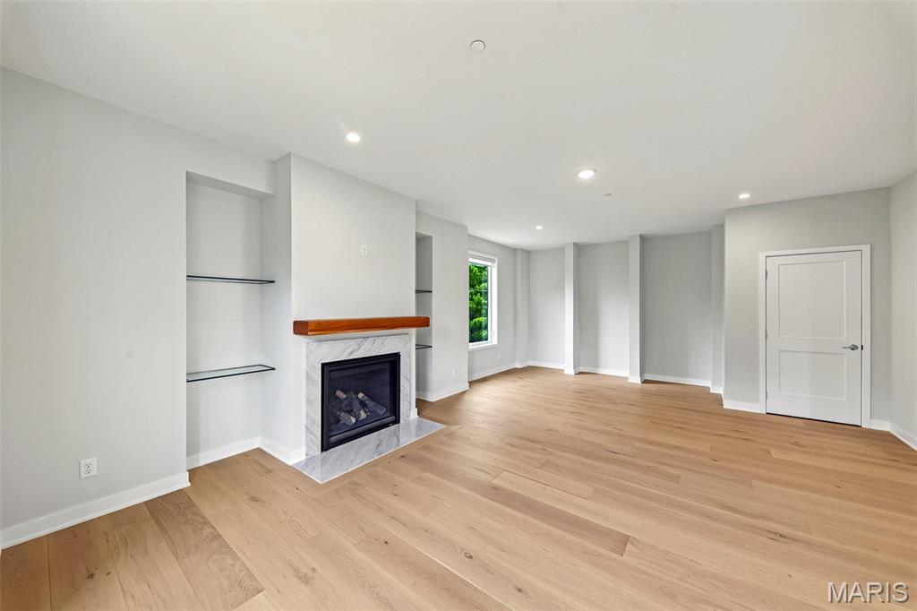 1181 Noa Lane Unit: 33