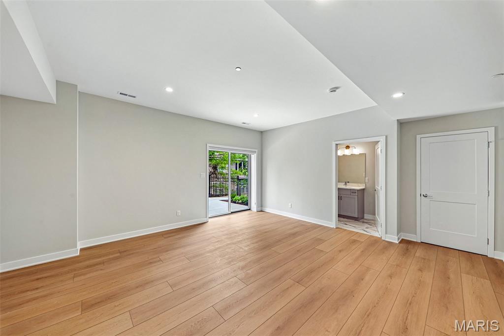1181 Noa Lane Unit: 33