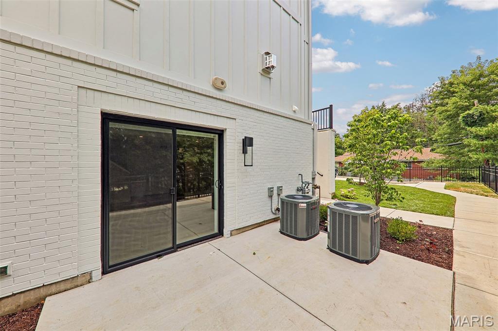 1181 Noa Lane Unit: 33