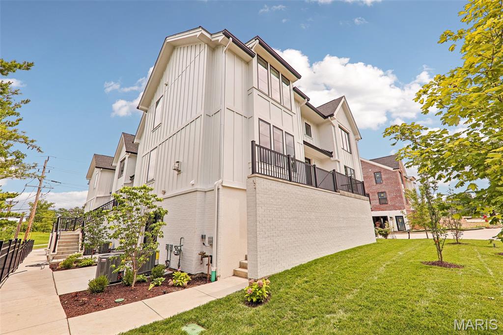 1181 Noa Lane Unit: 33