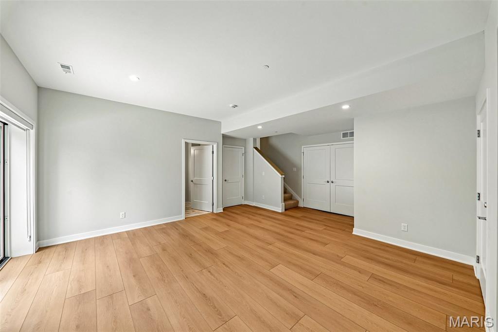 1181 Noa Lane Unit: 33