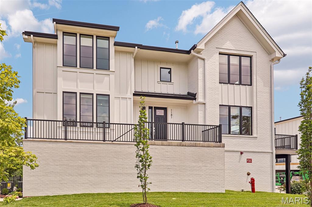 1181 Noa Lane Unit: 33