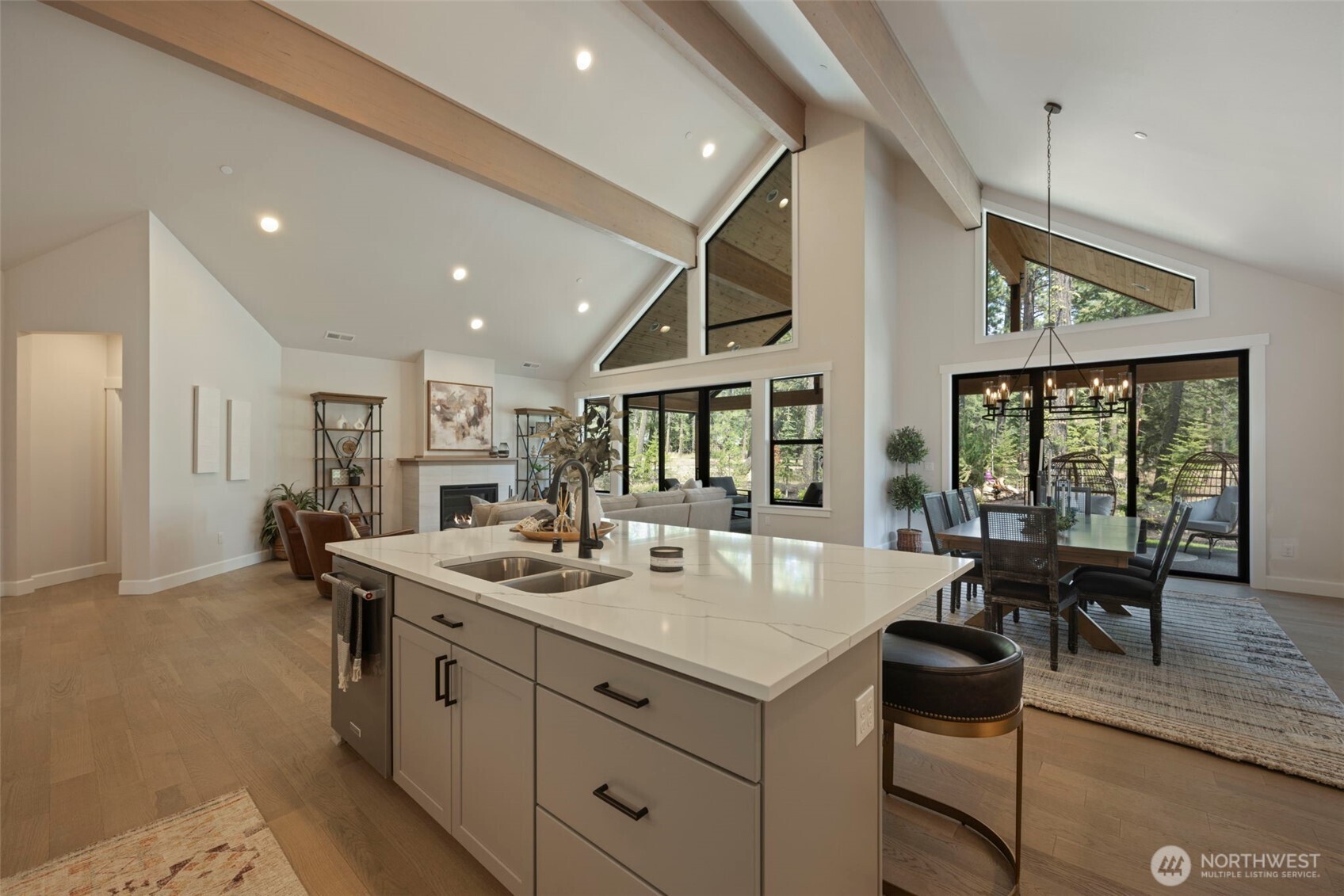 860 Domerie Park Loop