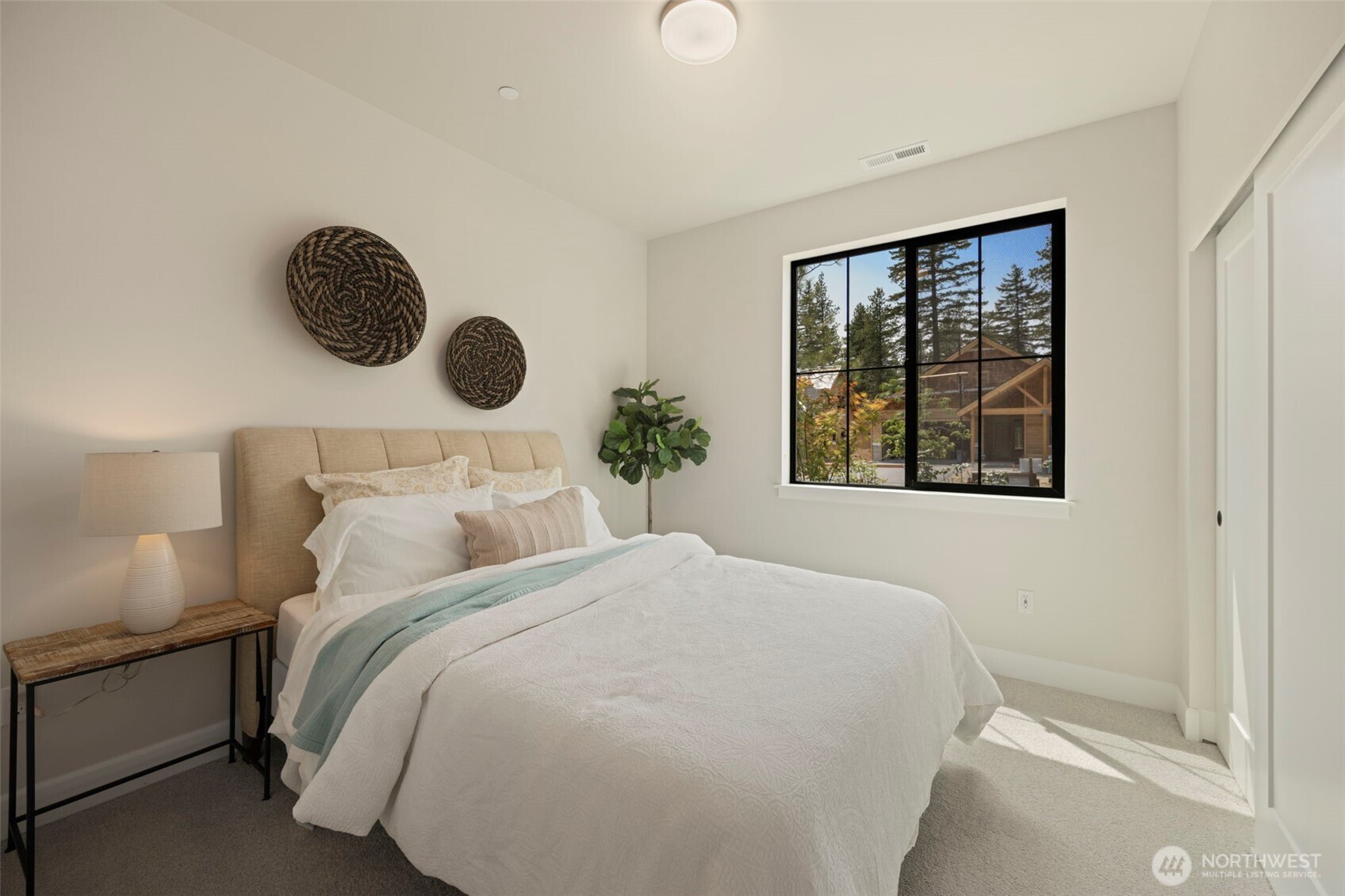 860 Domerie Park Loop