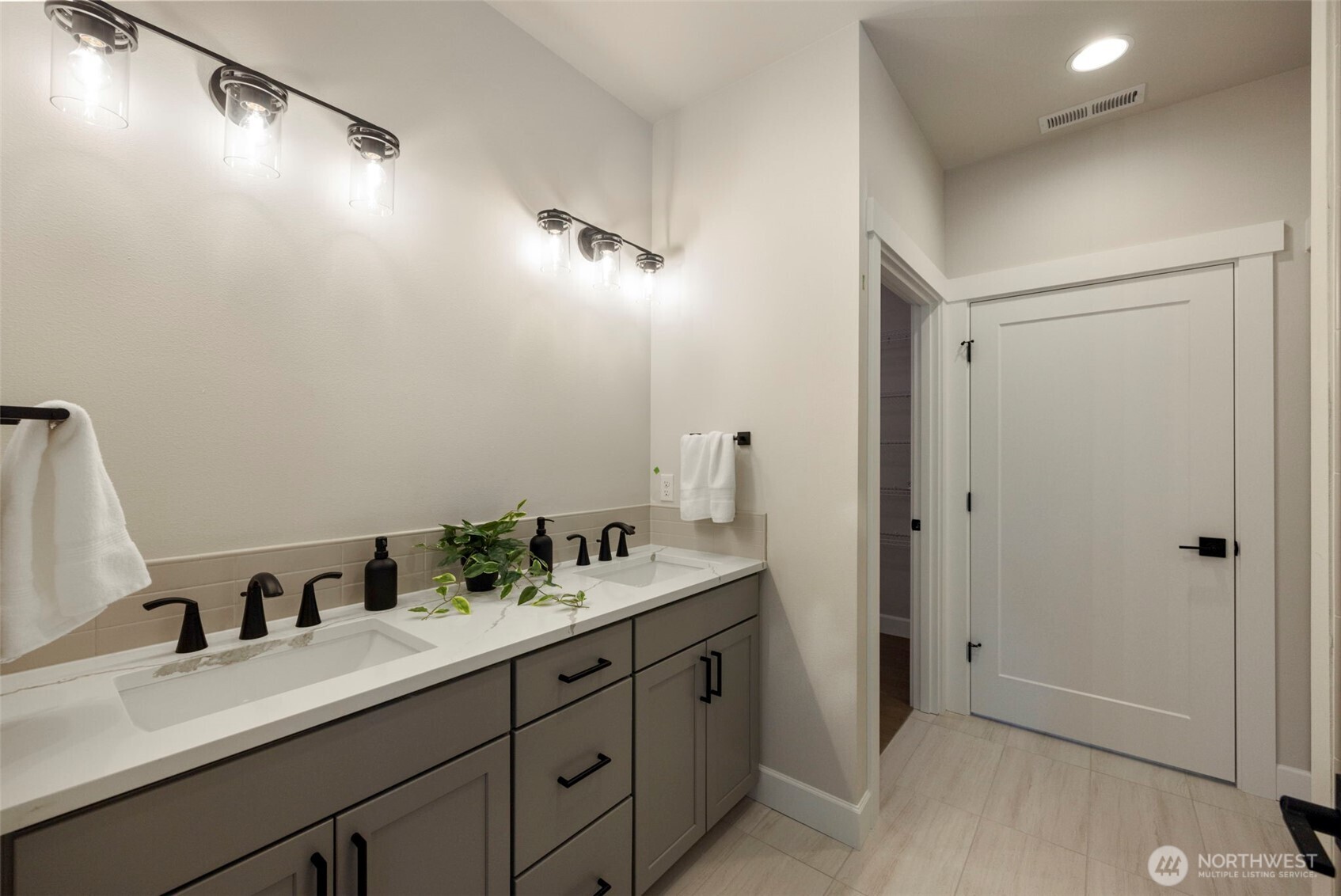 860 Domerie Park Loop