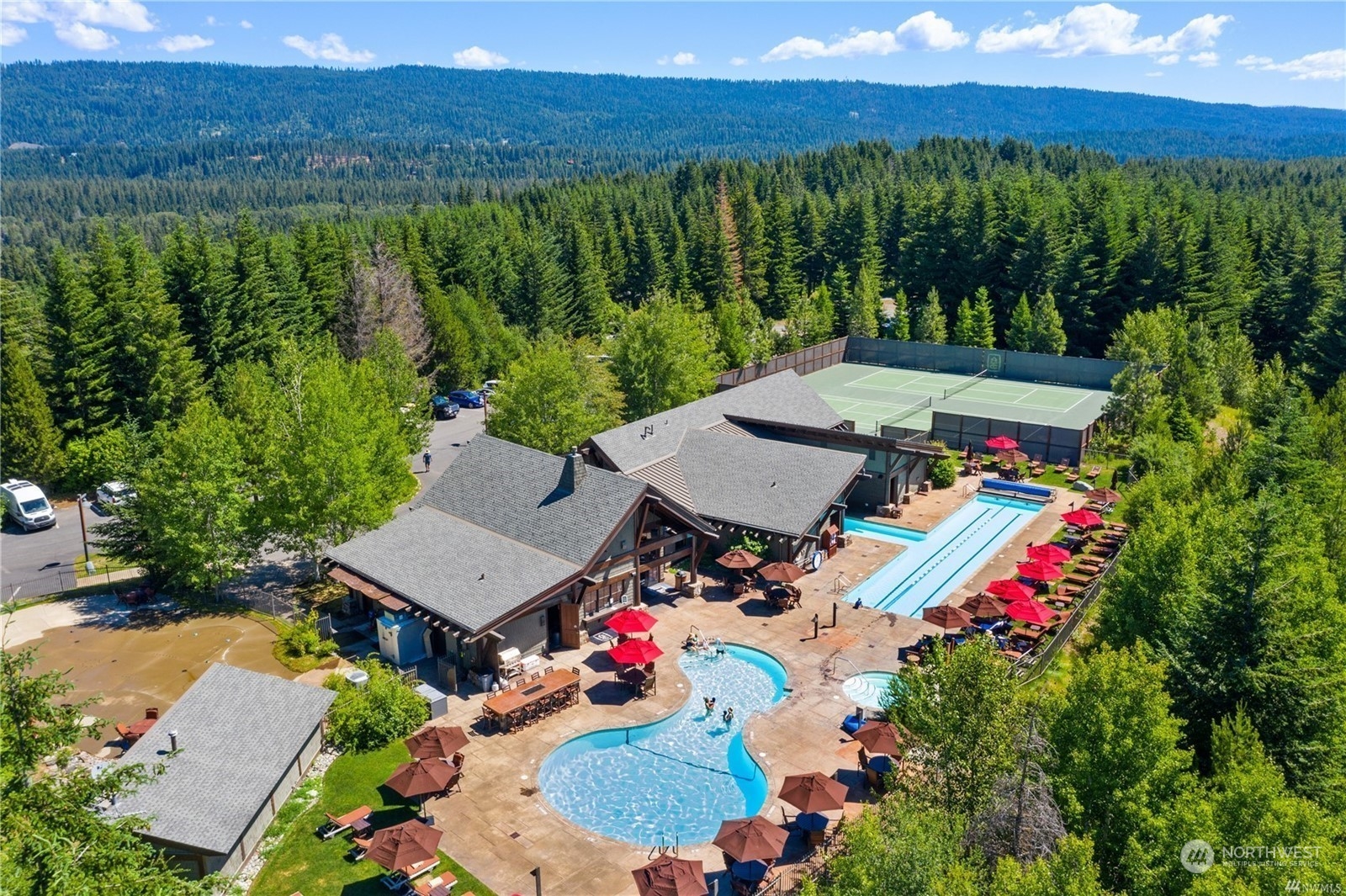 860 Domerie Park Loop