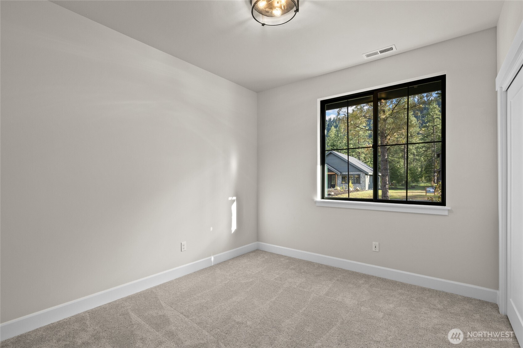 1000 Domerie Park Loop