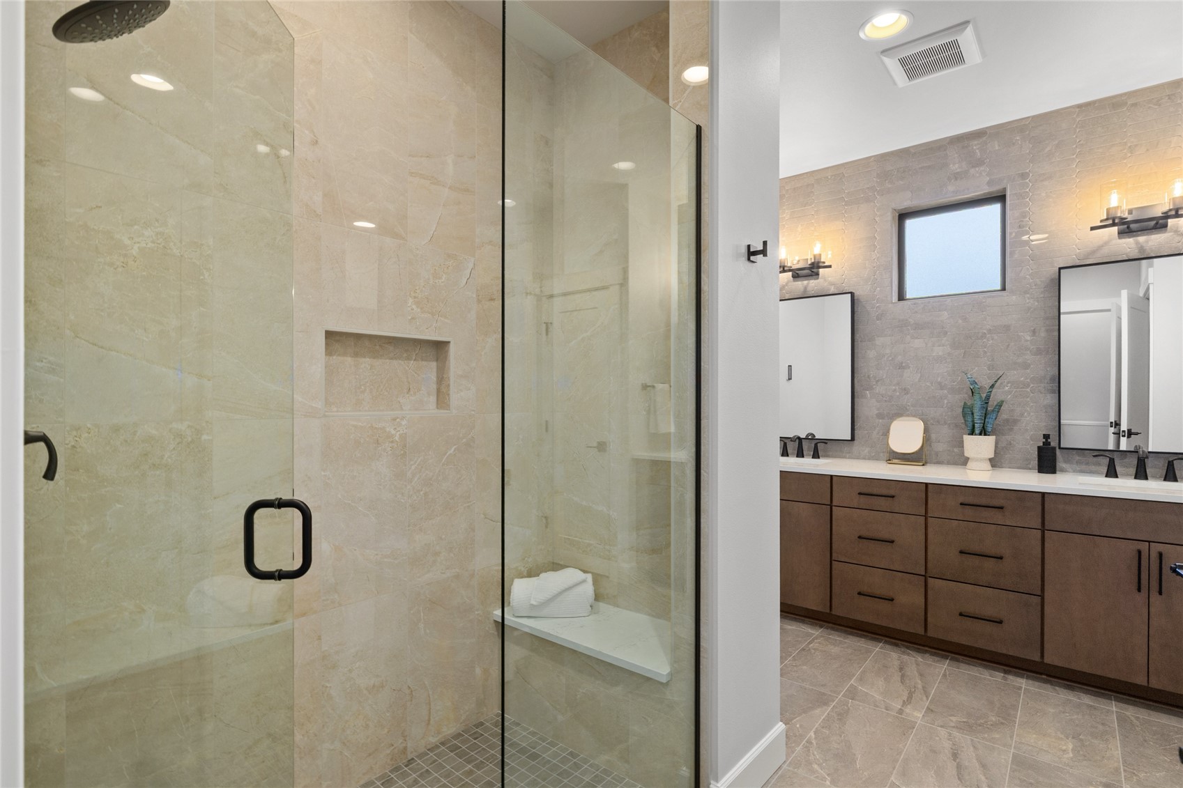 971 Domerie Park Loop
