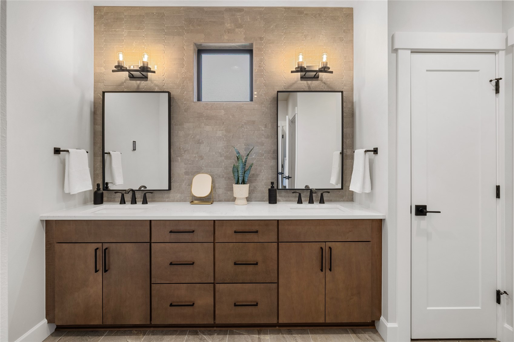 971 Domerie Park Loop