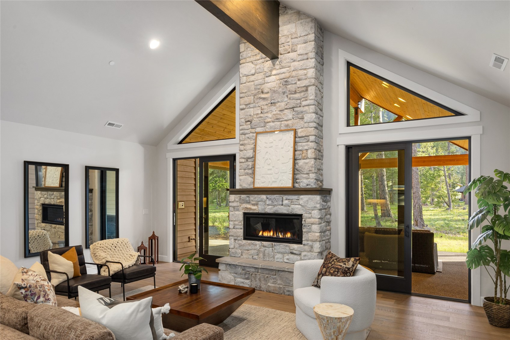 971 Domerie Park Loop