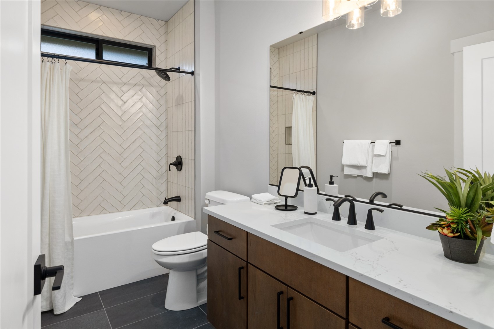 971 Domerie Park Loop