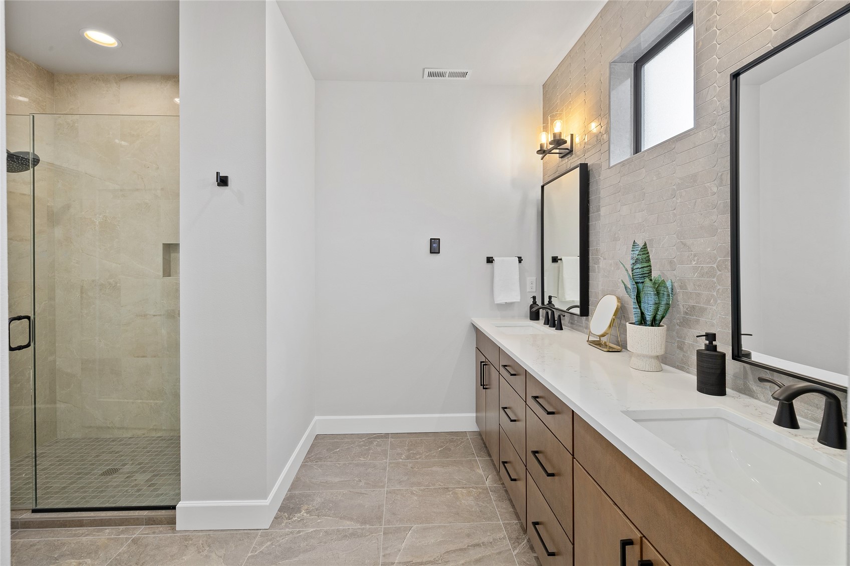 971 Domerie Park Loop