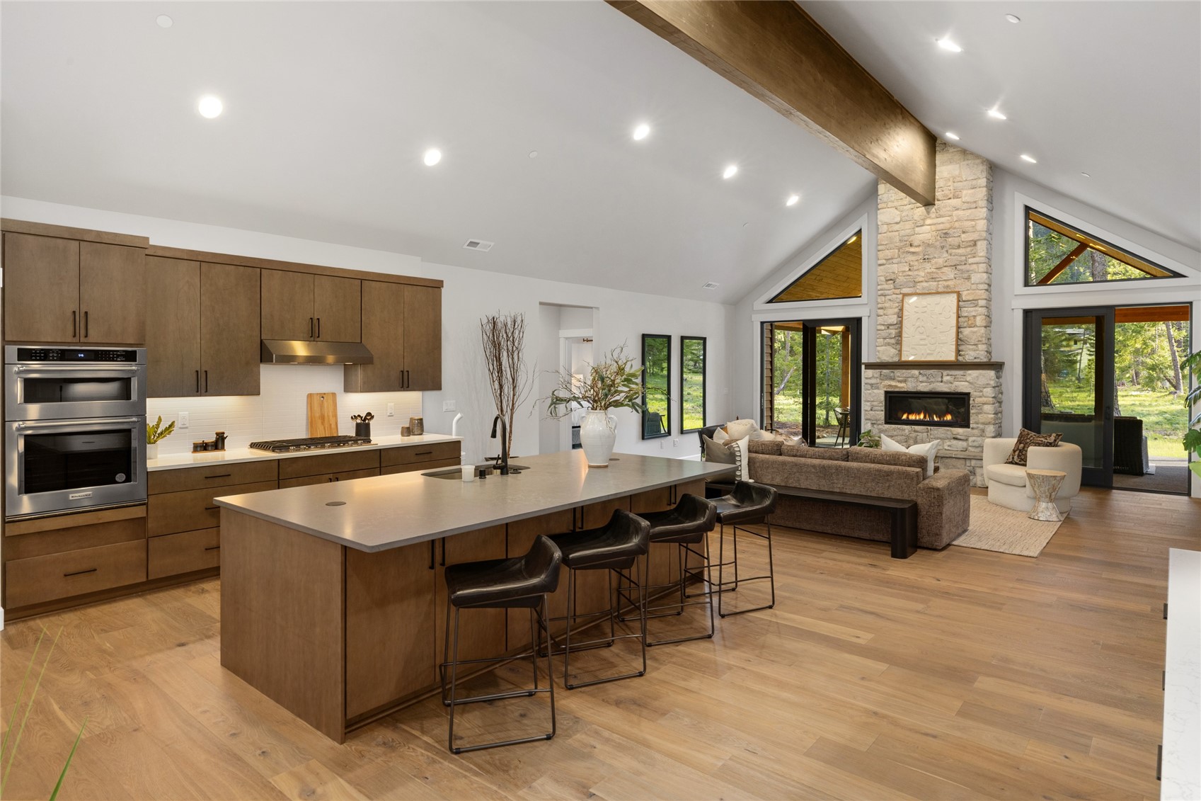 971 Domerie Park Loop