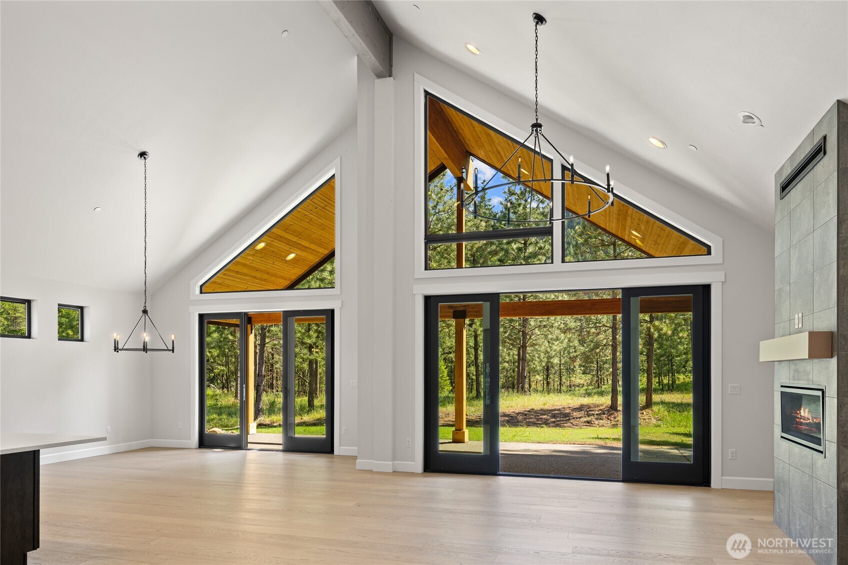 1061 Domerie Park Loop