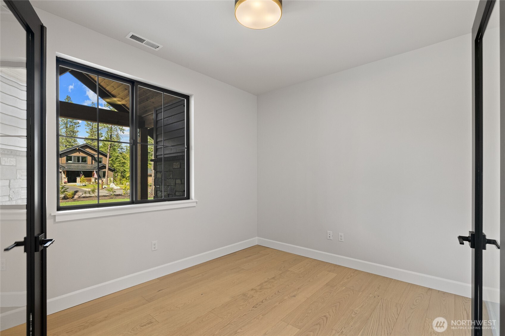 1061 Domerie Park Loop