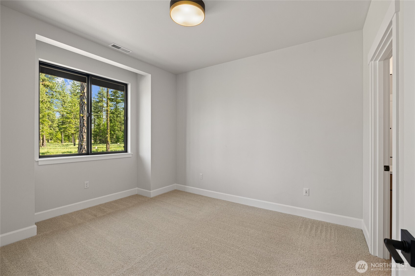 1061 Domerie Park Loop