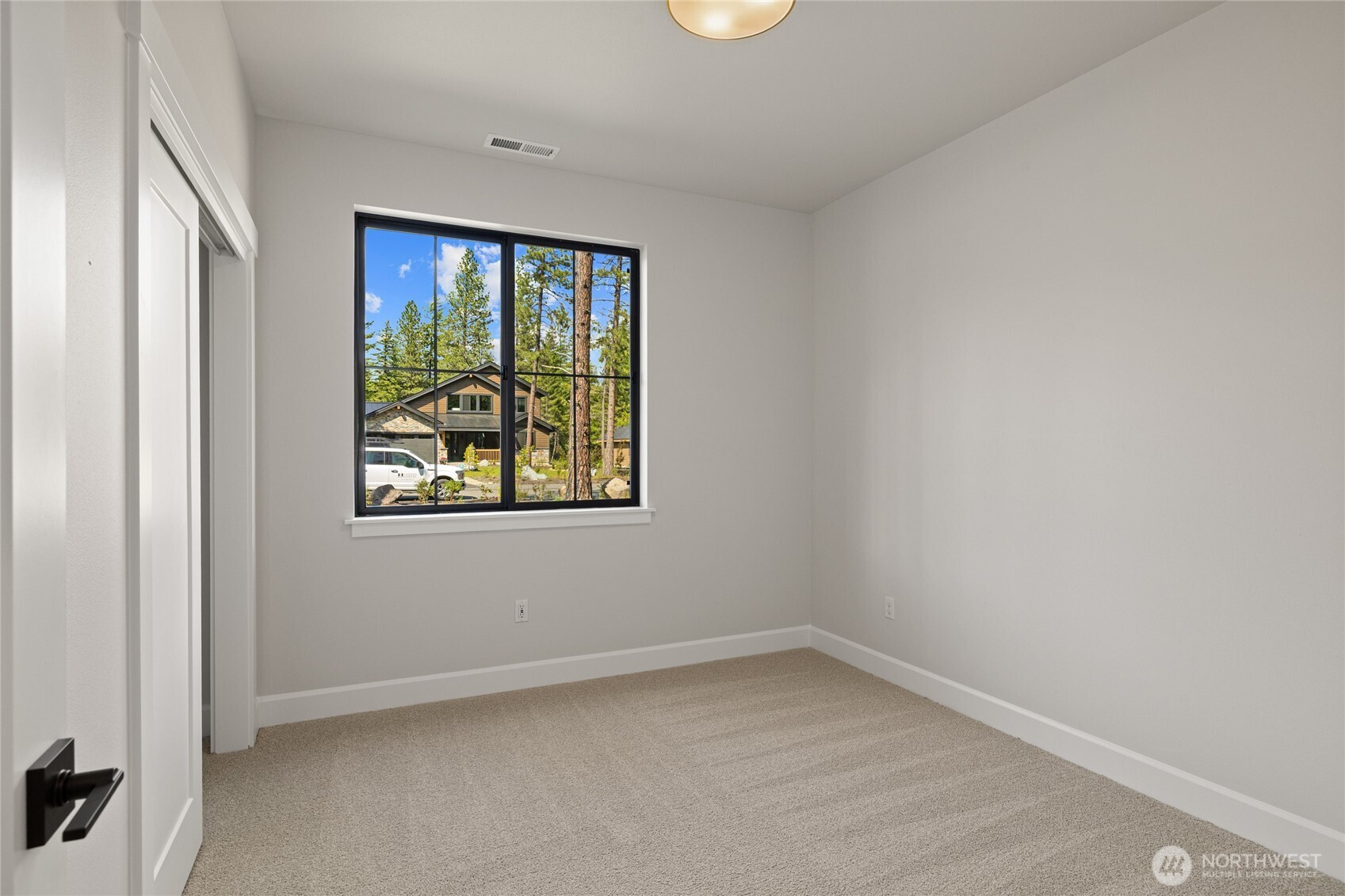 1061 Domerie Park Loop