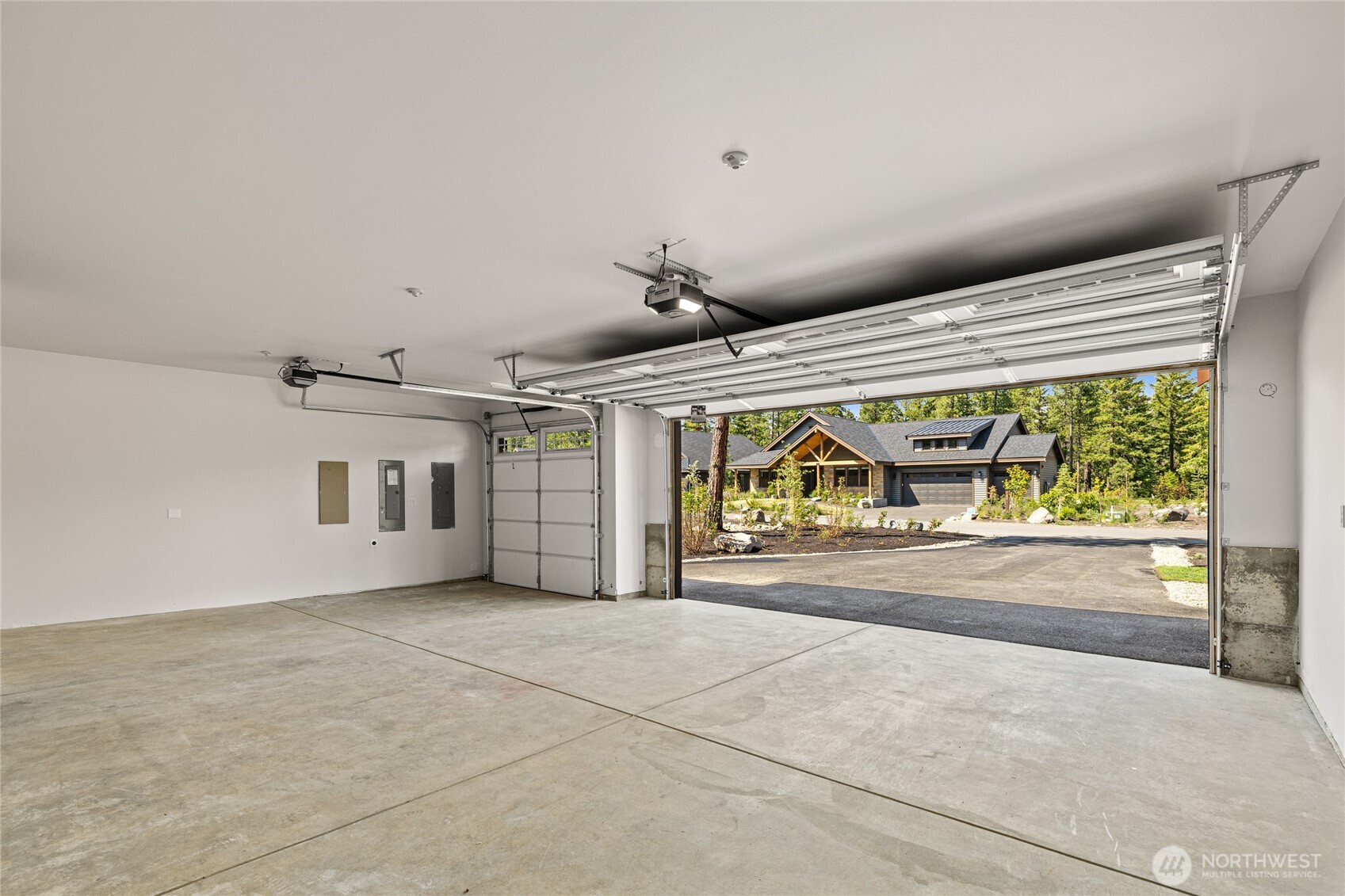 1061 Domerie Park Loop