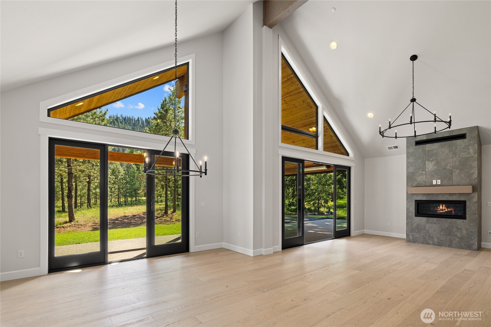 1061 Domerie Park Loop