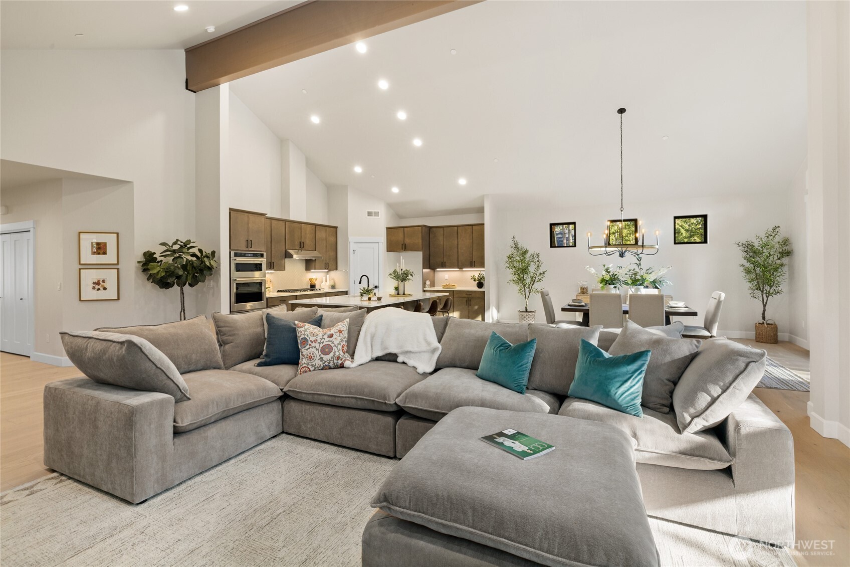 1001 Domerie Park Loop