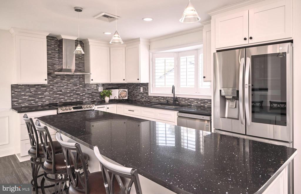 770 Sweetbriar Dr