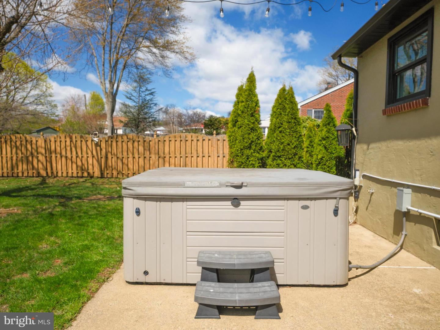 770 Sweetbriar Dr