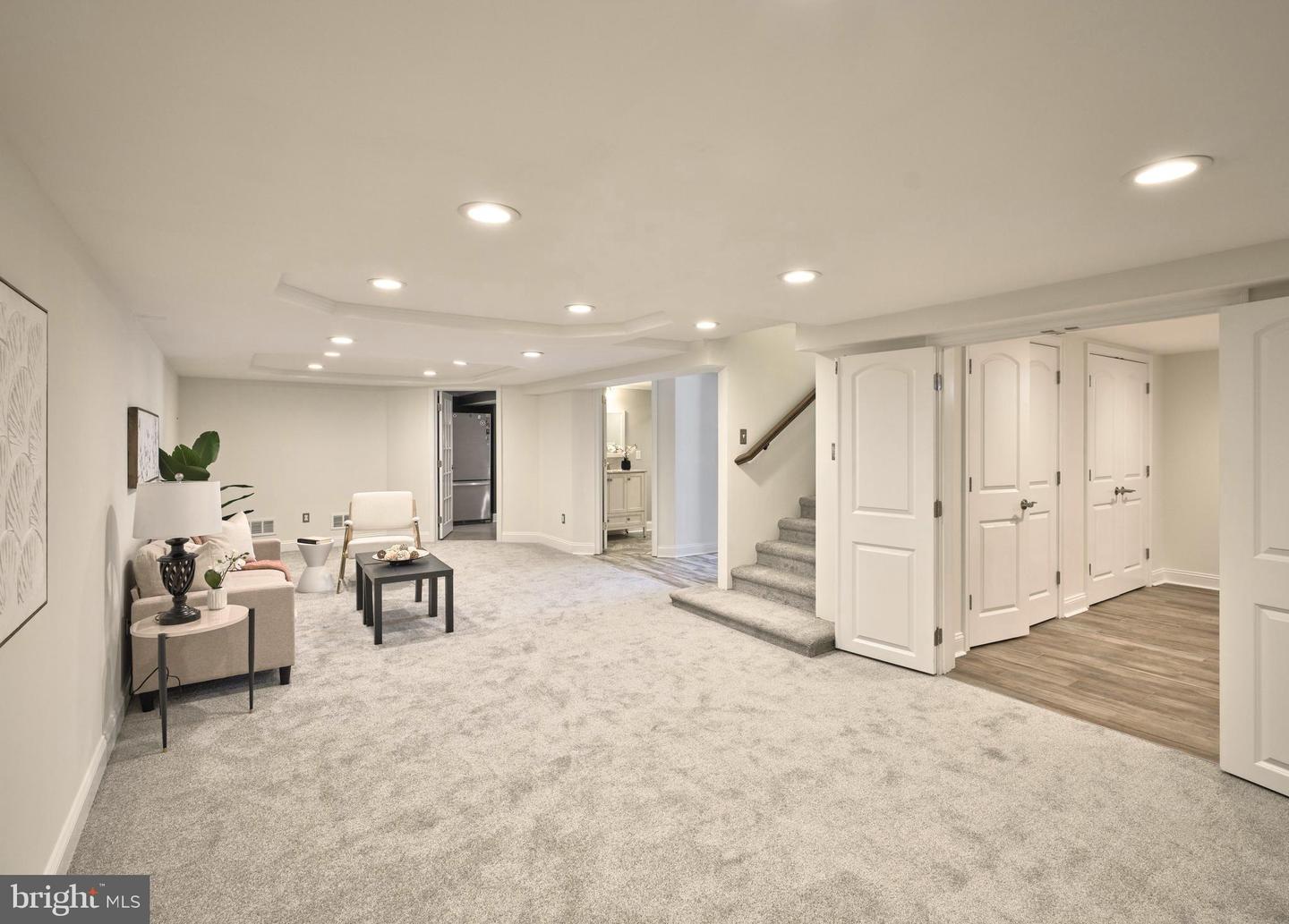 770 Sweetbriar Dr