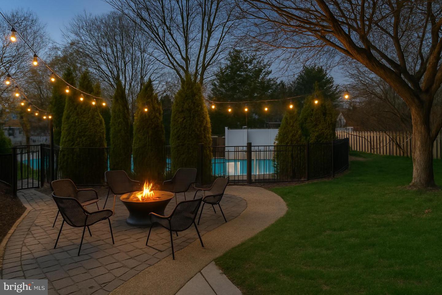 770 Sweetbriar Dr